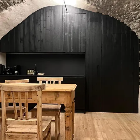 Grotta Balzer شقة